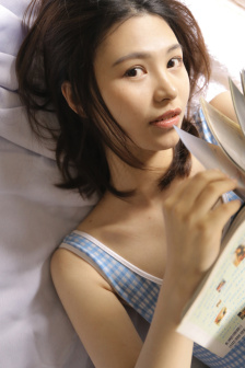 奈何桥上的小姐姐